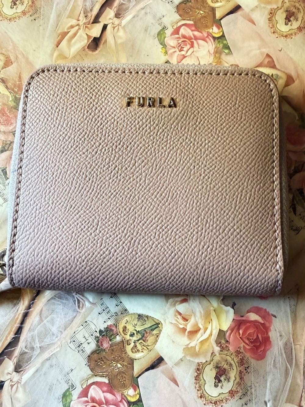 Furla Small Compact zip around wallet Pink Blush Wallet